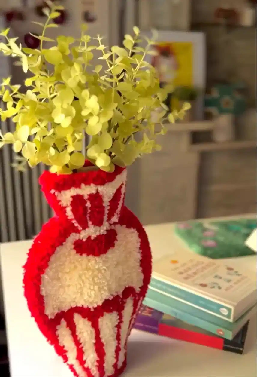 Simple vase shape🤍